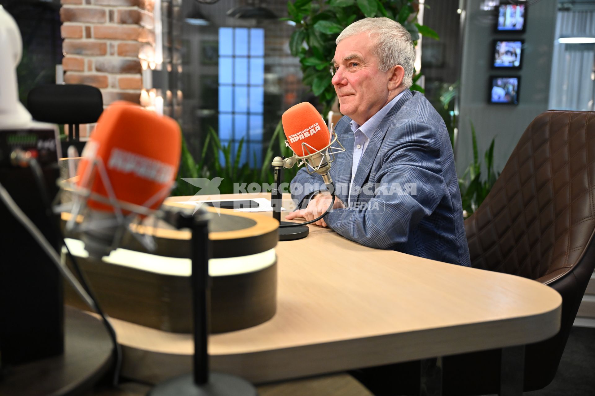 Владимир Зернов на радиостанции \"Комсомольская правда\"