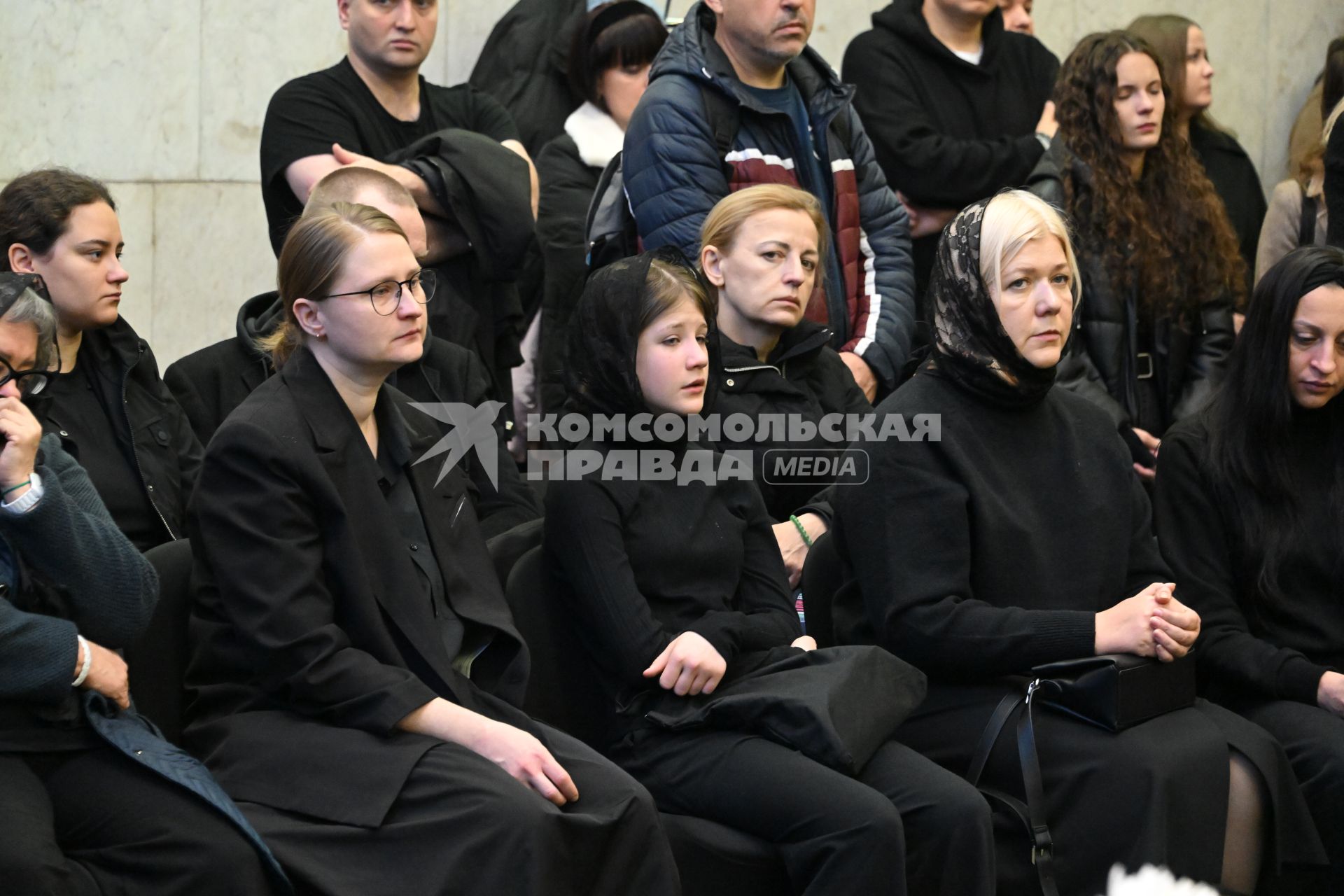 Прощание с актером Романом Поповым