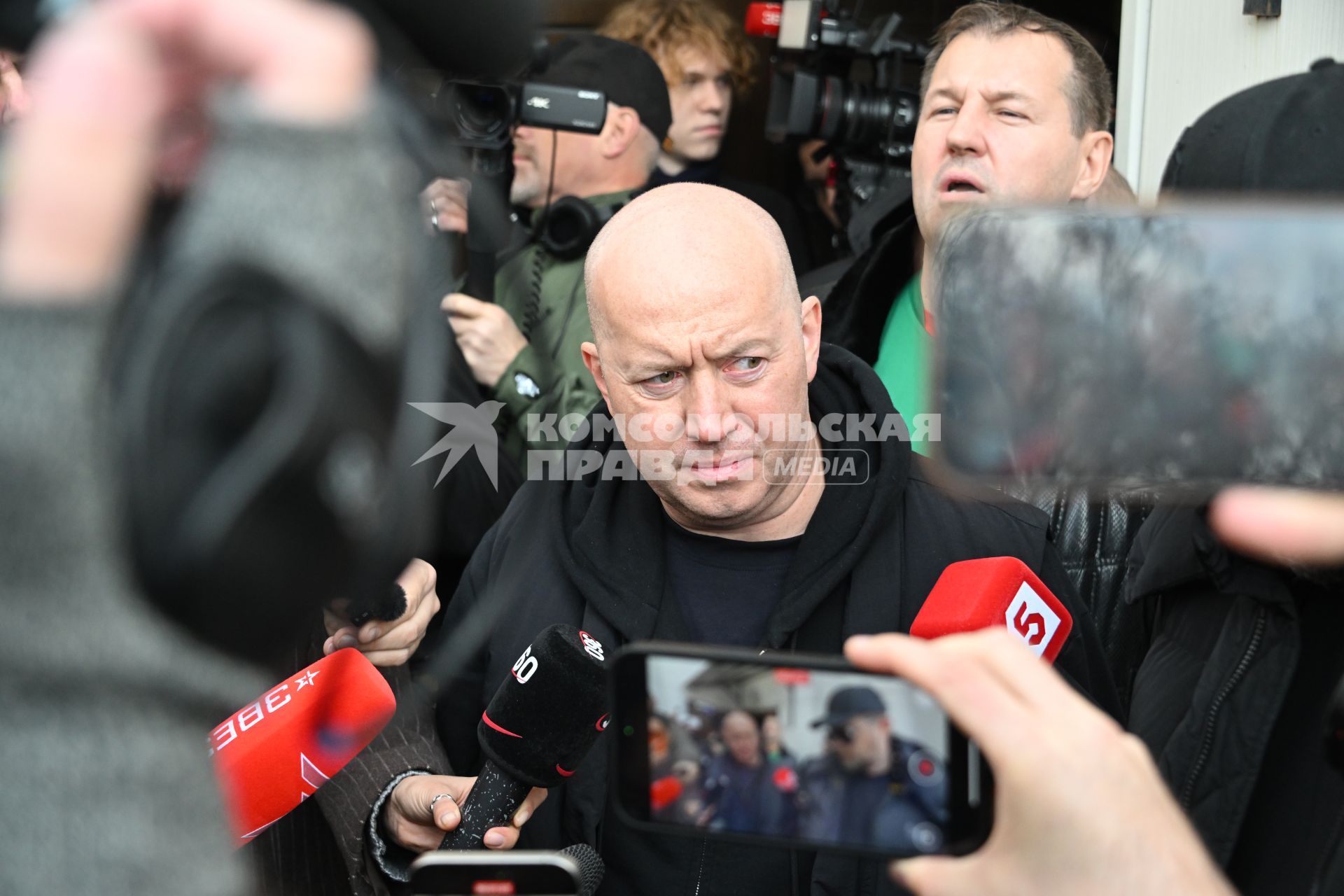 Прощание с актером Романом Поповым