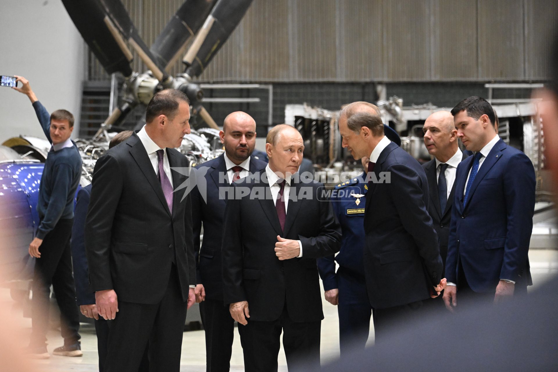 Владимир Путин посетил ПАО ОДК-Кузнецов\" в Самаре