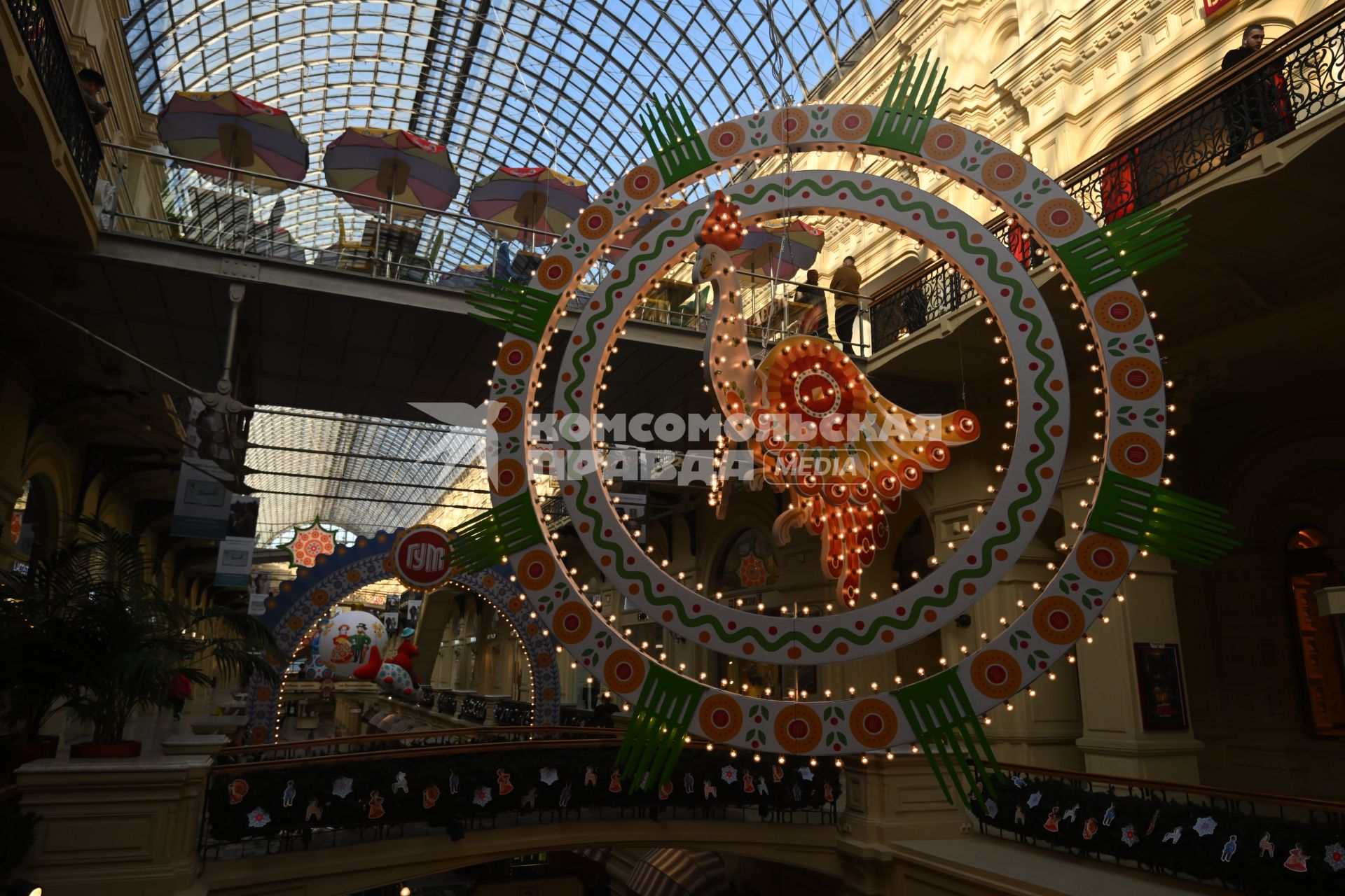 Новогоднее украшение ГУМа