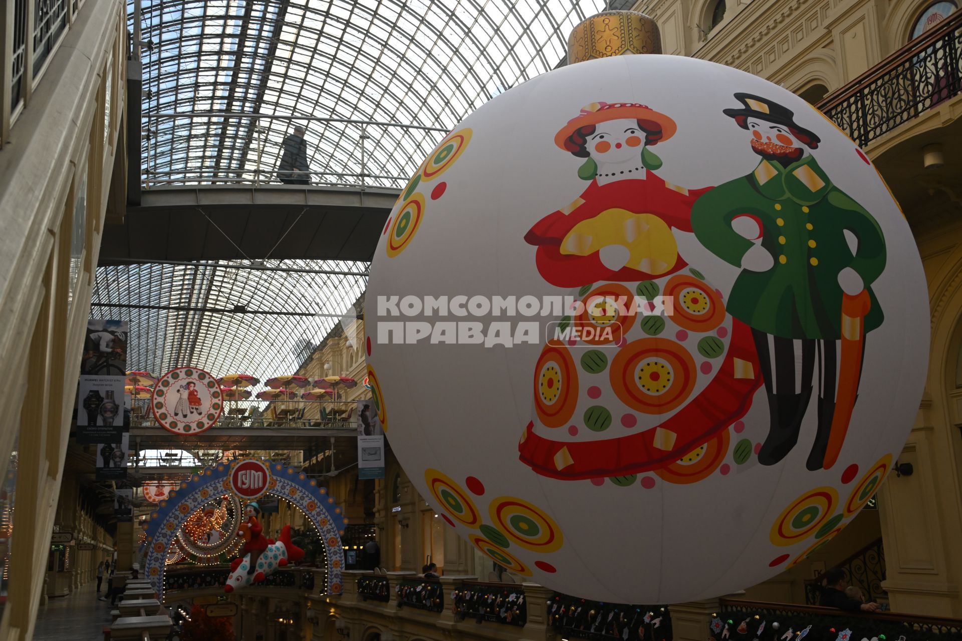 Новогоднее украшение ГУМа