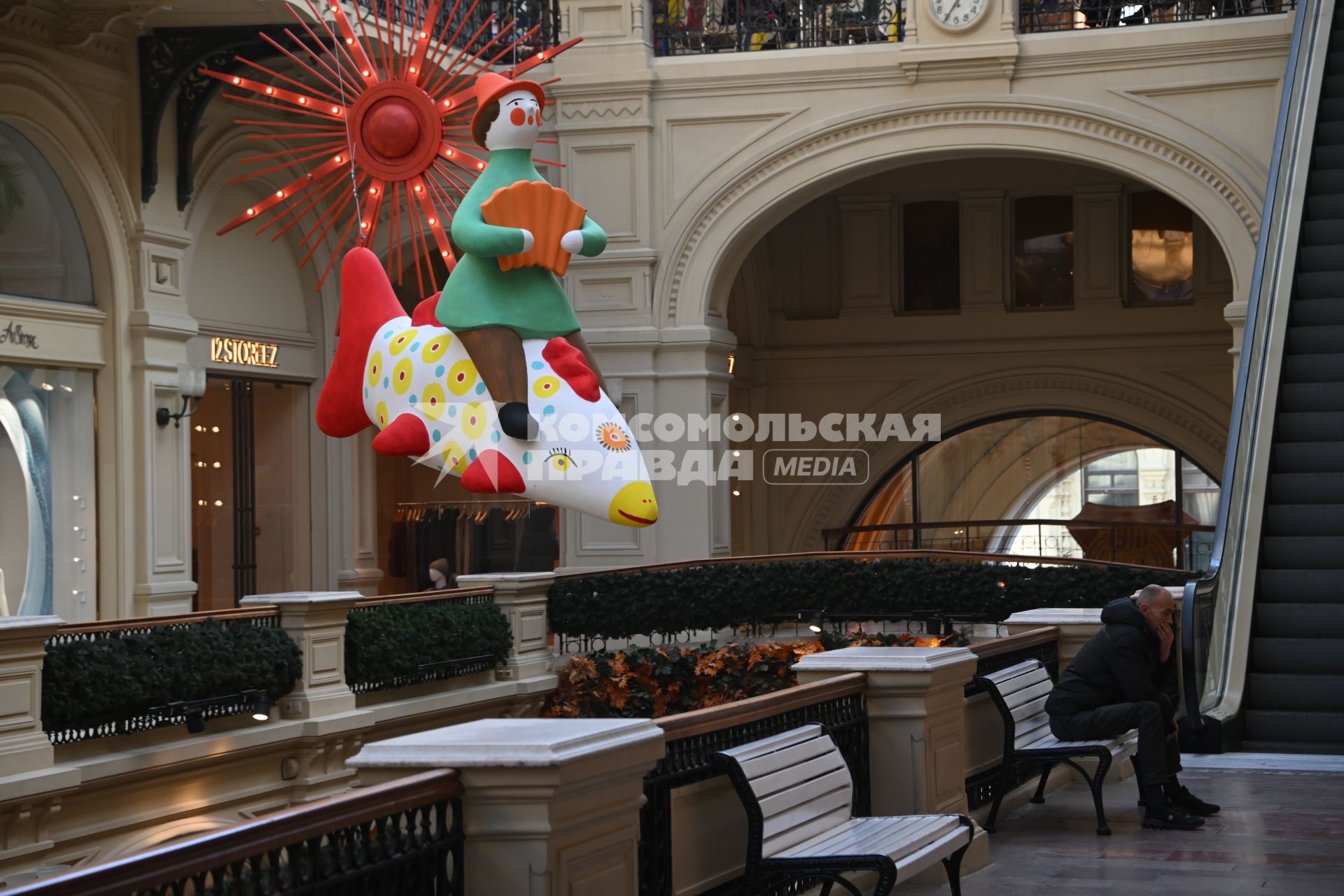 Новогоднее украшение ГУМа