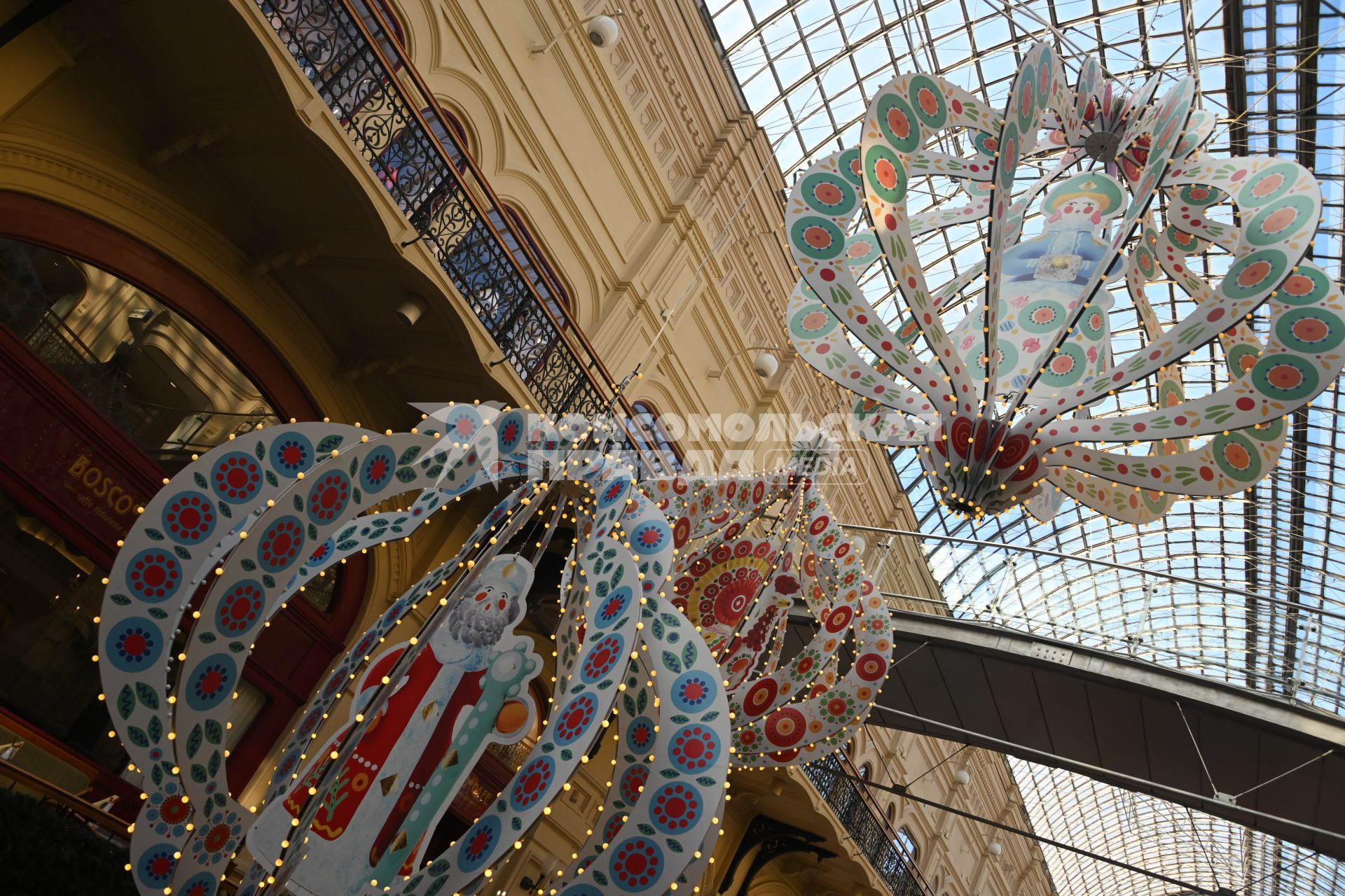 Новогоднее украшение ГУМа