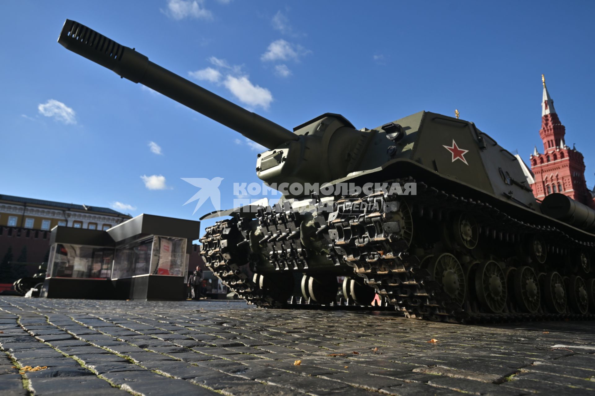 Выставка в честь 84-й годовщины парада 1941 г. на Красной площади