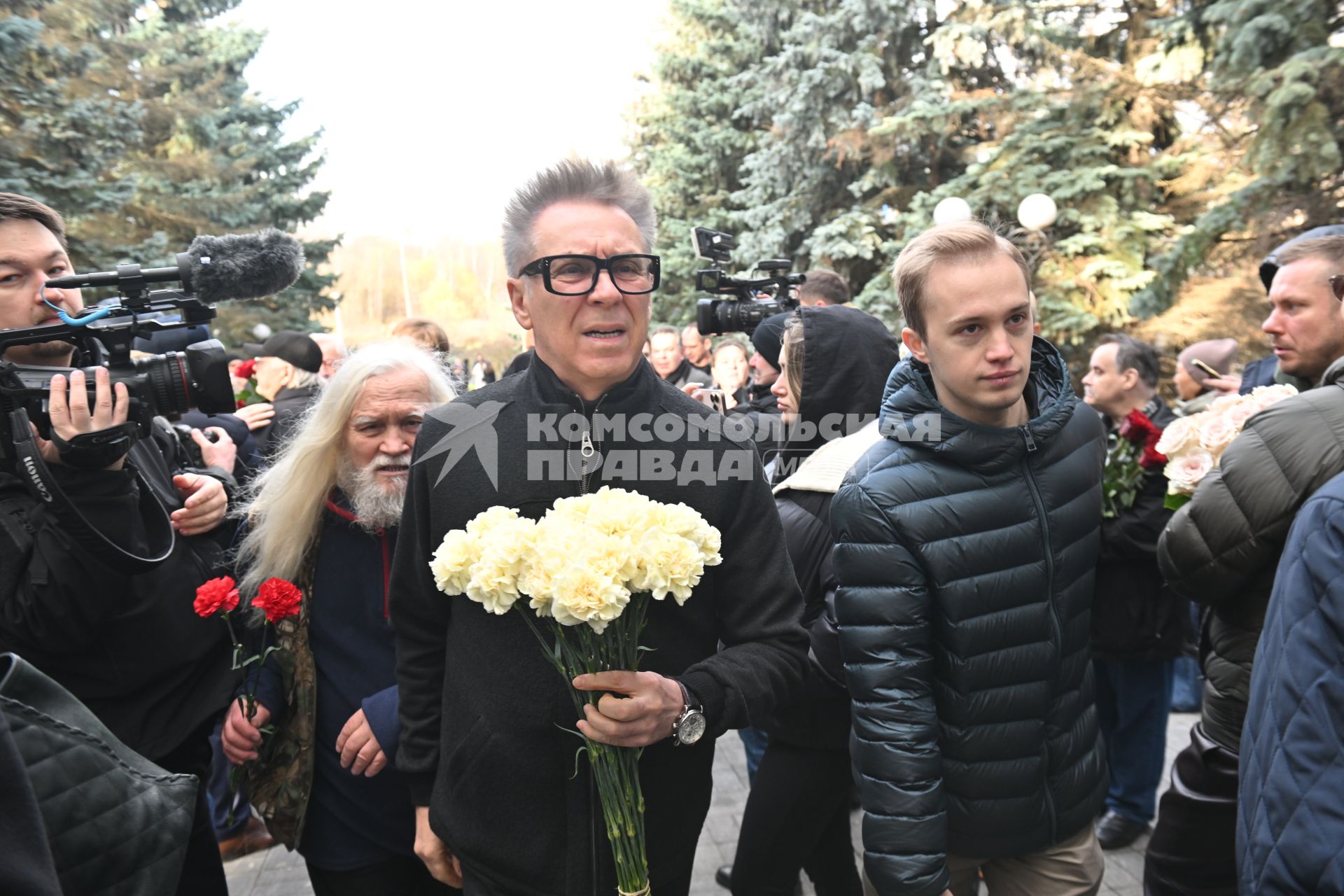 Прощание с телеведущим Юрием Николаевым