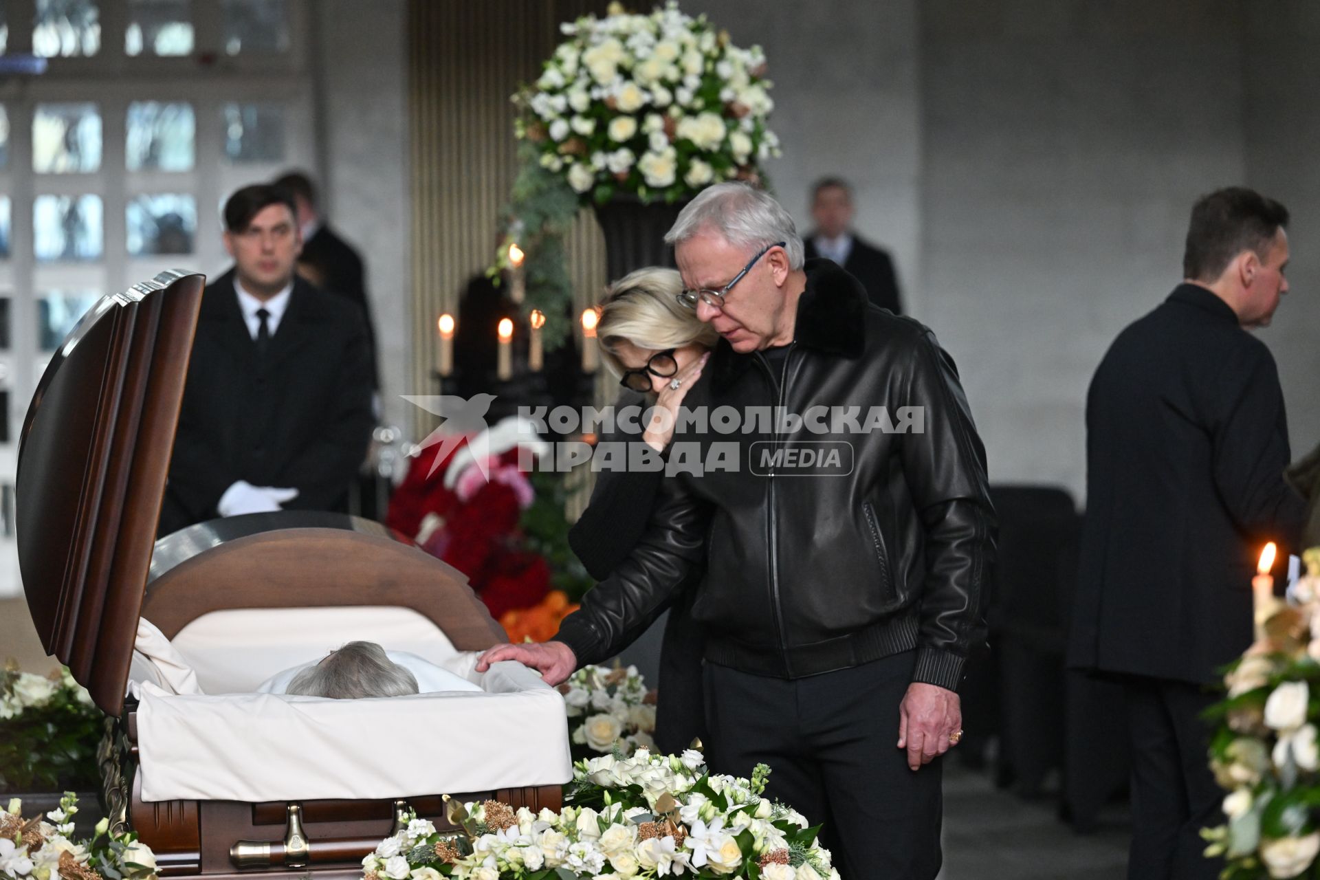 Прощание с телеведущим Юрием Николаевым