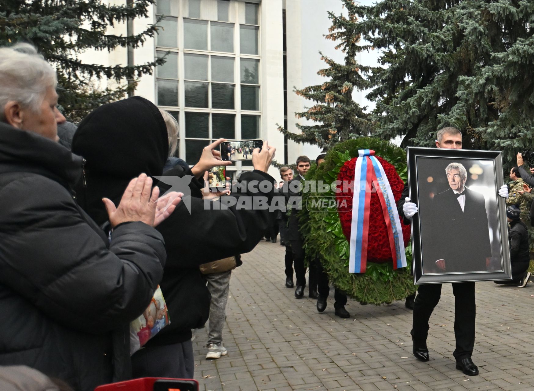 Прощание с телеведущим Юрием Николаевым