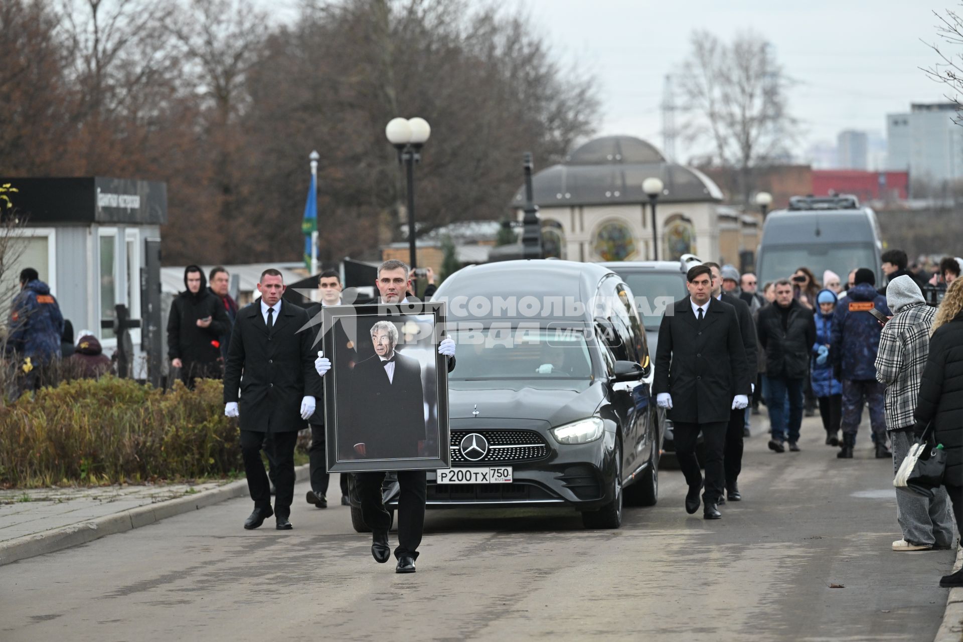 Прощание с телеведущим Юрием Николаевым