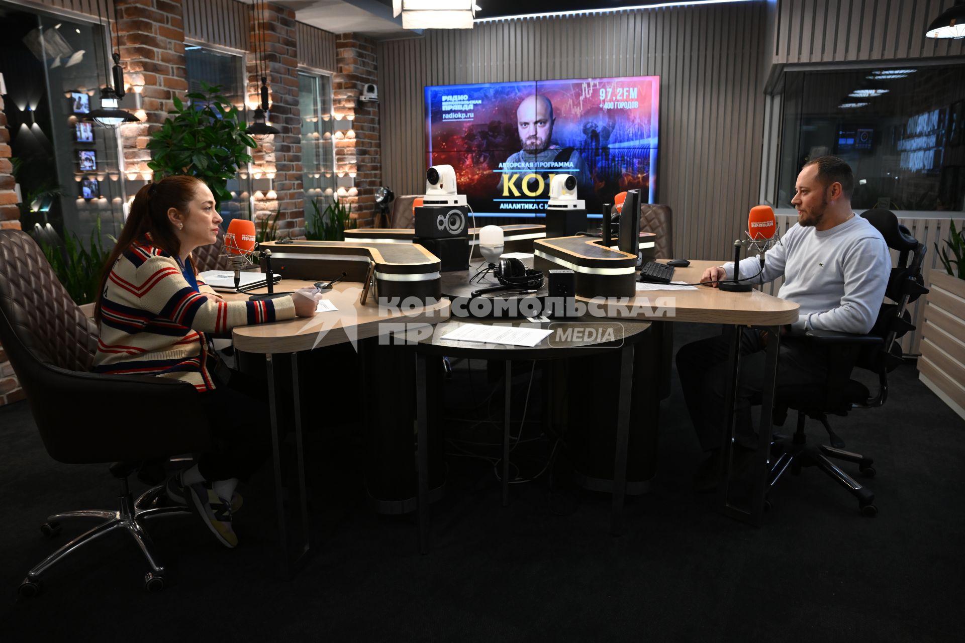 Артем Ткалин на радиостанции Комсомольская правда\"