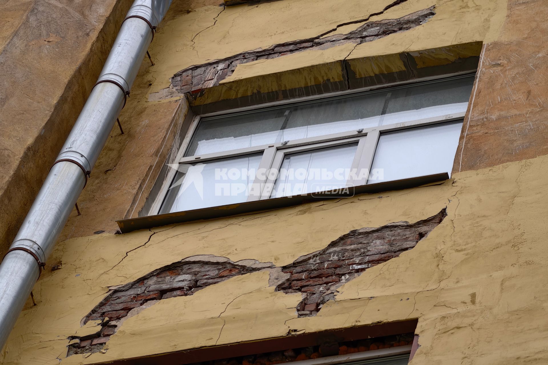 Аварийный жилой дом в Петербурге