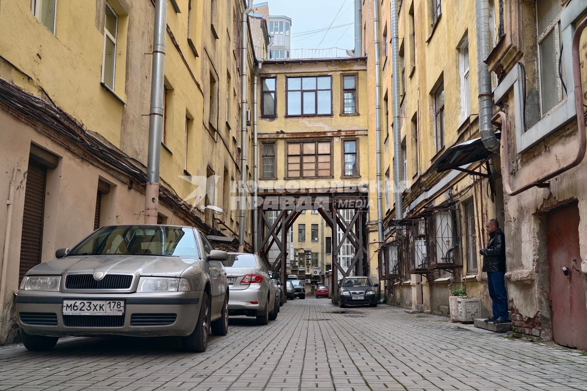 Аварийный жилой дом в Петербурге