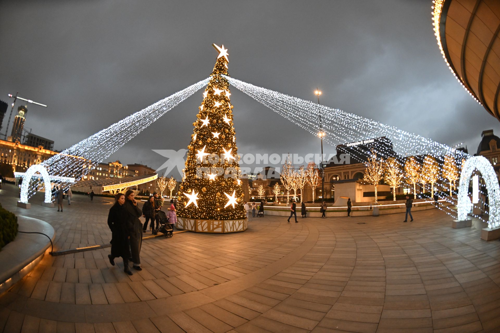 Предновогодняя Москва