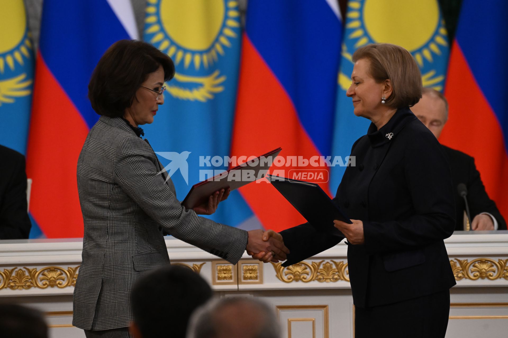 Встреча президента России Владимира Путина с президентом Казахстана Касым-Жомартом Токаевым