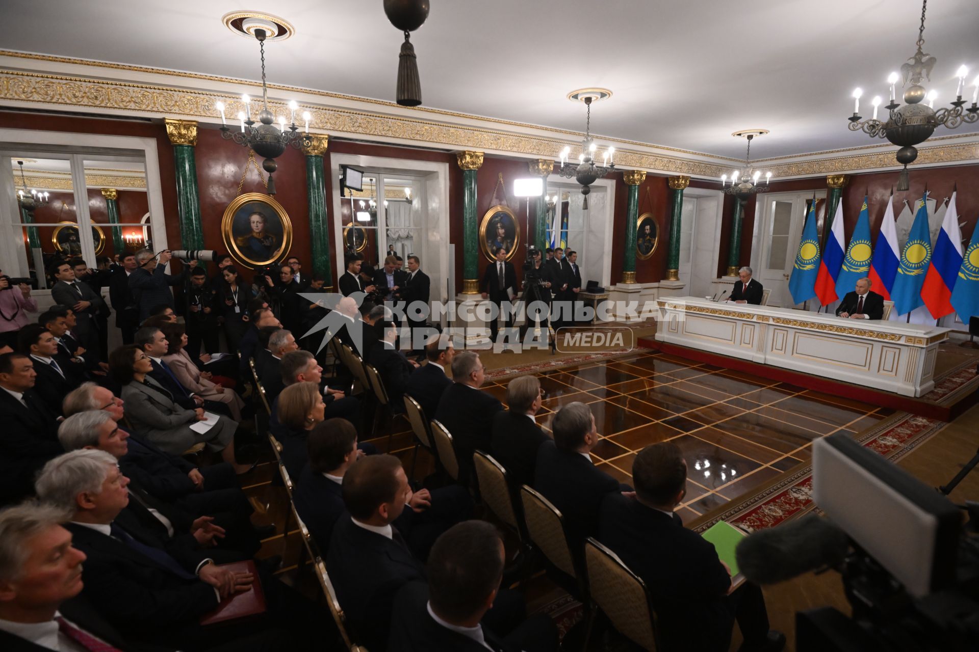 Встреча президента России Владимира Путина с президентом Казахстана Касым-Жомартом Токаевым