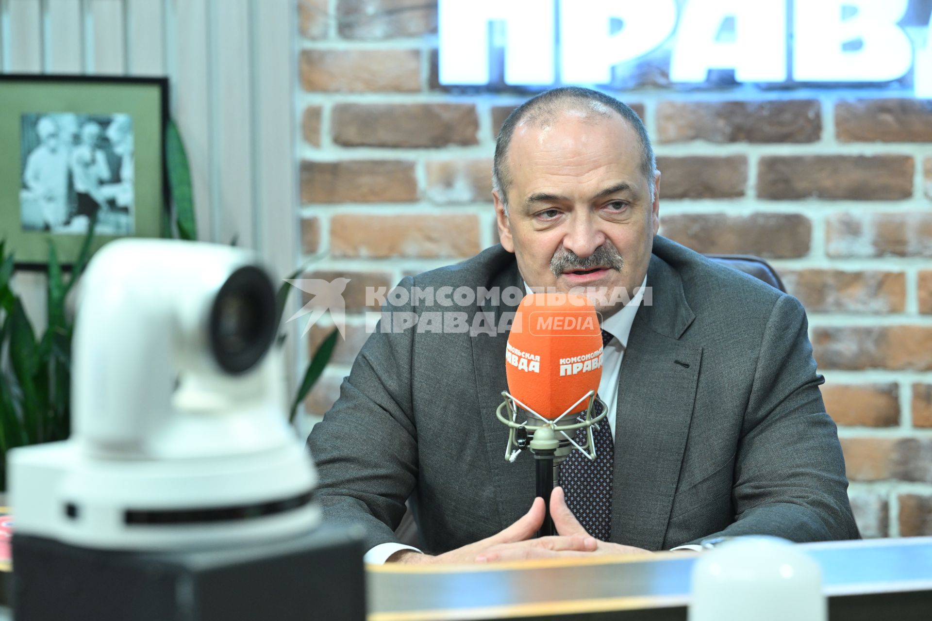 Сергей Меликов на радиостанции \"Комсомольская правда\"