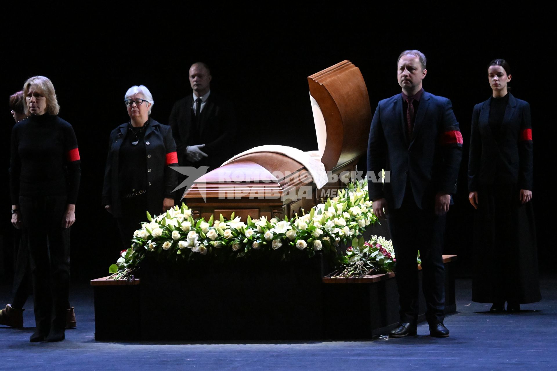 Прощание с актером Владимиром Симоновым в Москве