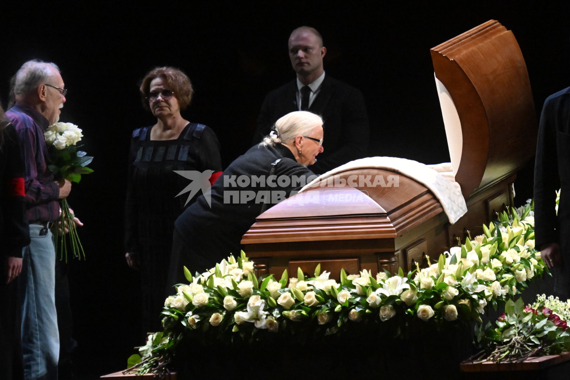 Прощание с актером Владимиром Симоновым в Москве