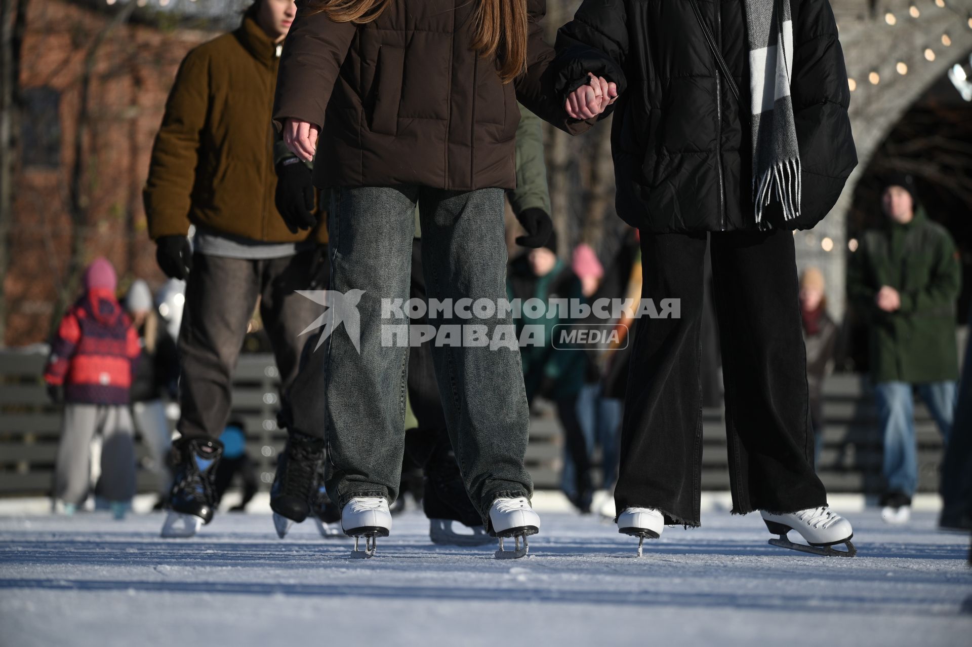 Первый каток в Петербурге начал работать в Новой Голландии