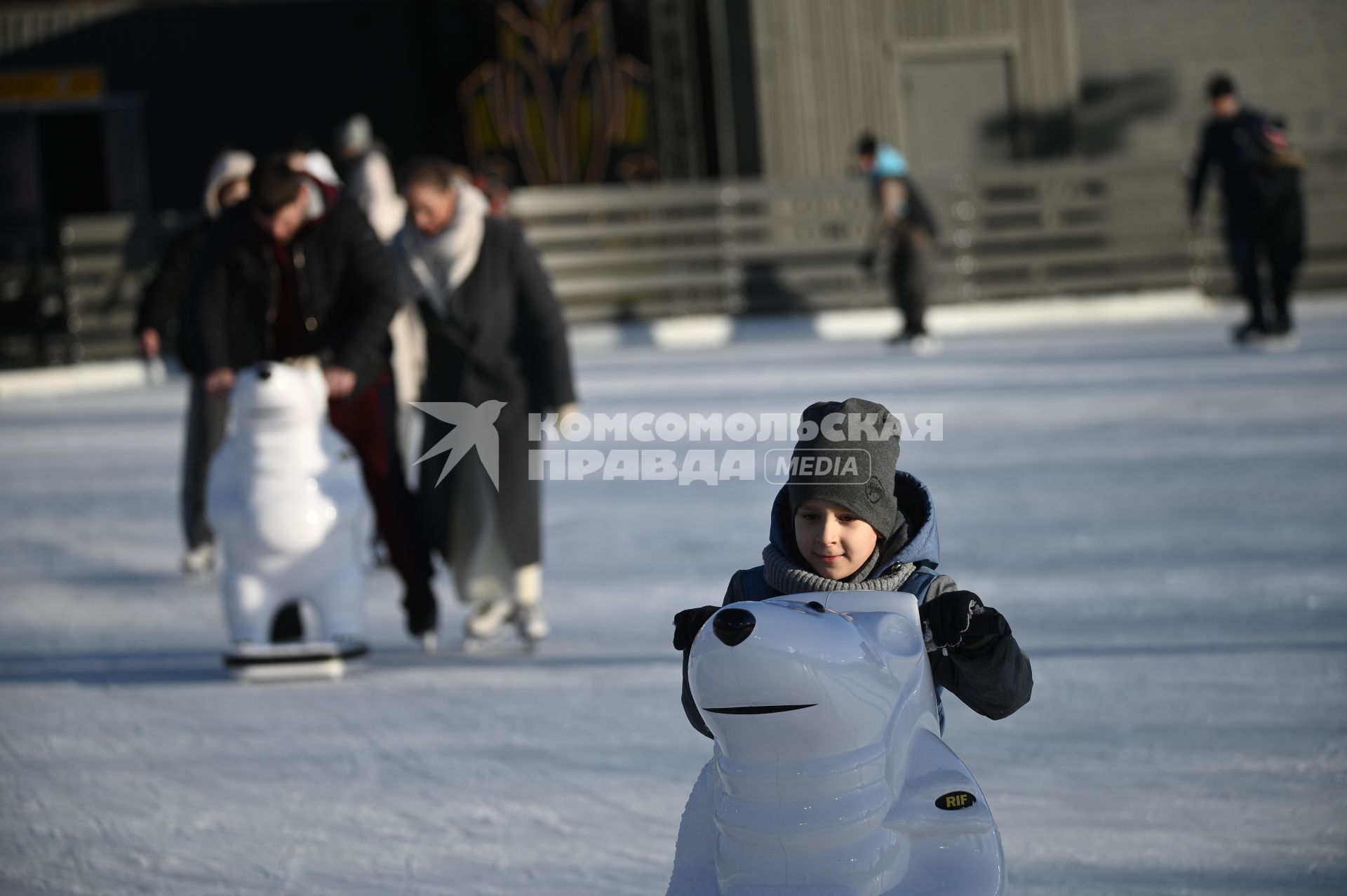 Первый каток в Петербурге начал работать в Новой Голландии