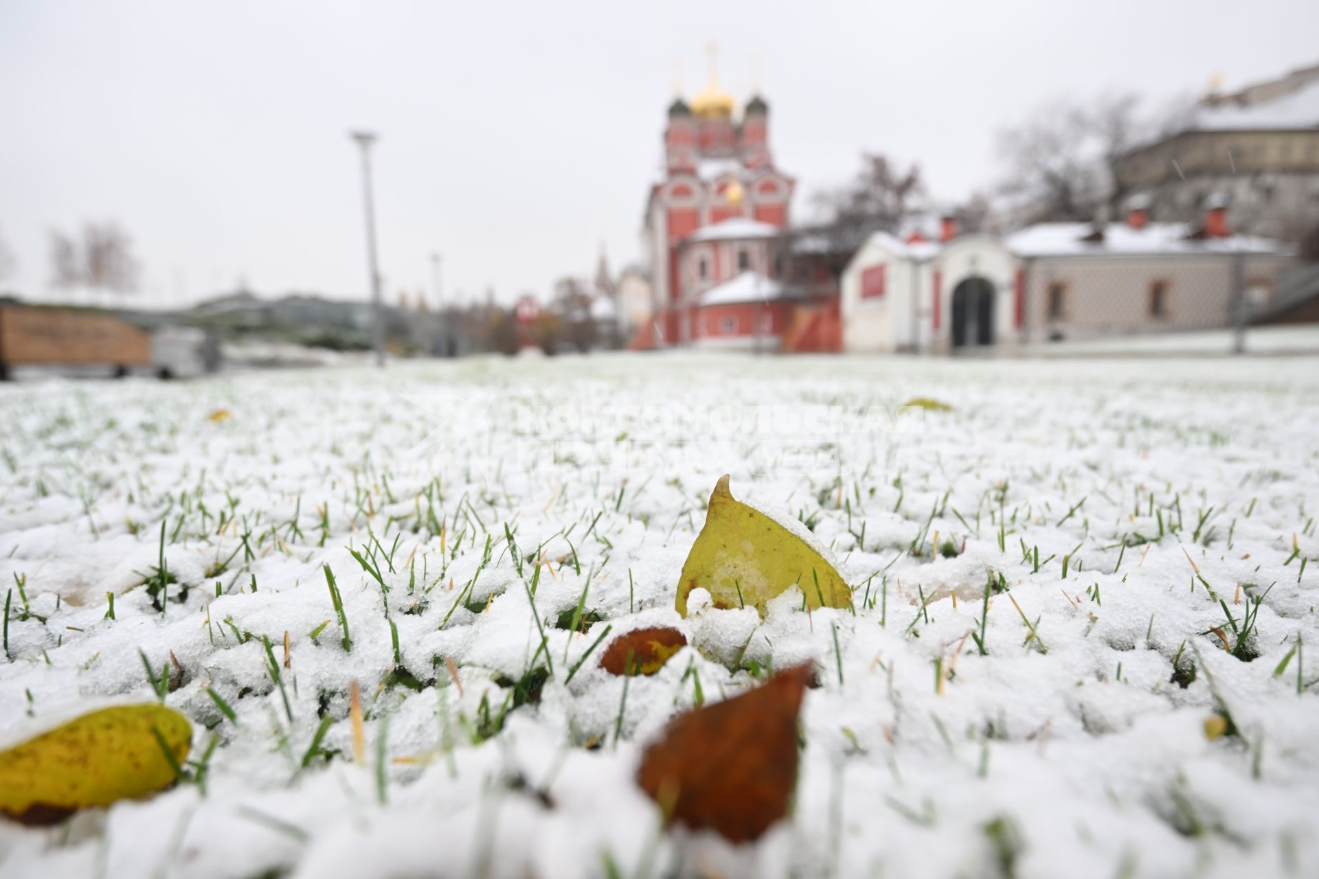 Первый снег в Москве