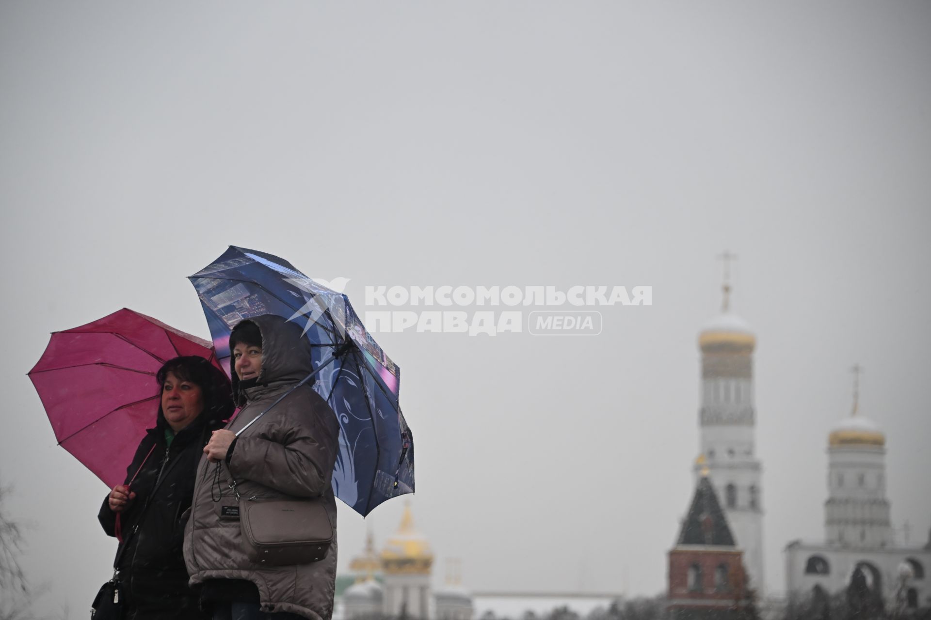 Первый снег в Москве