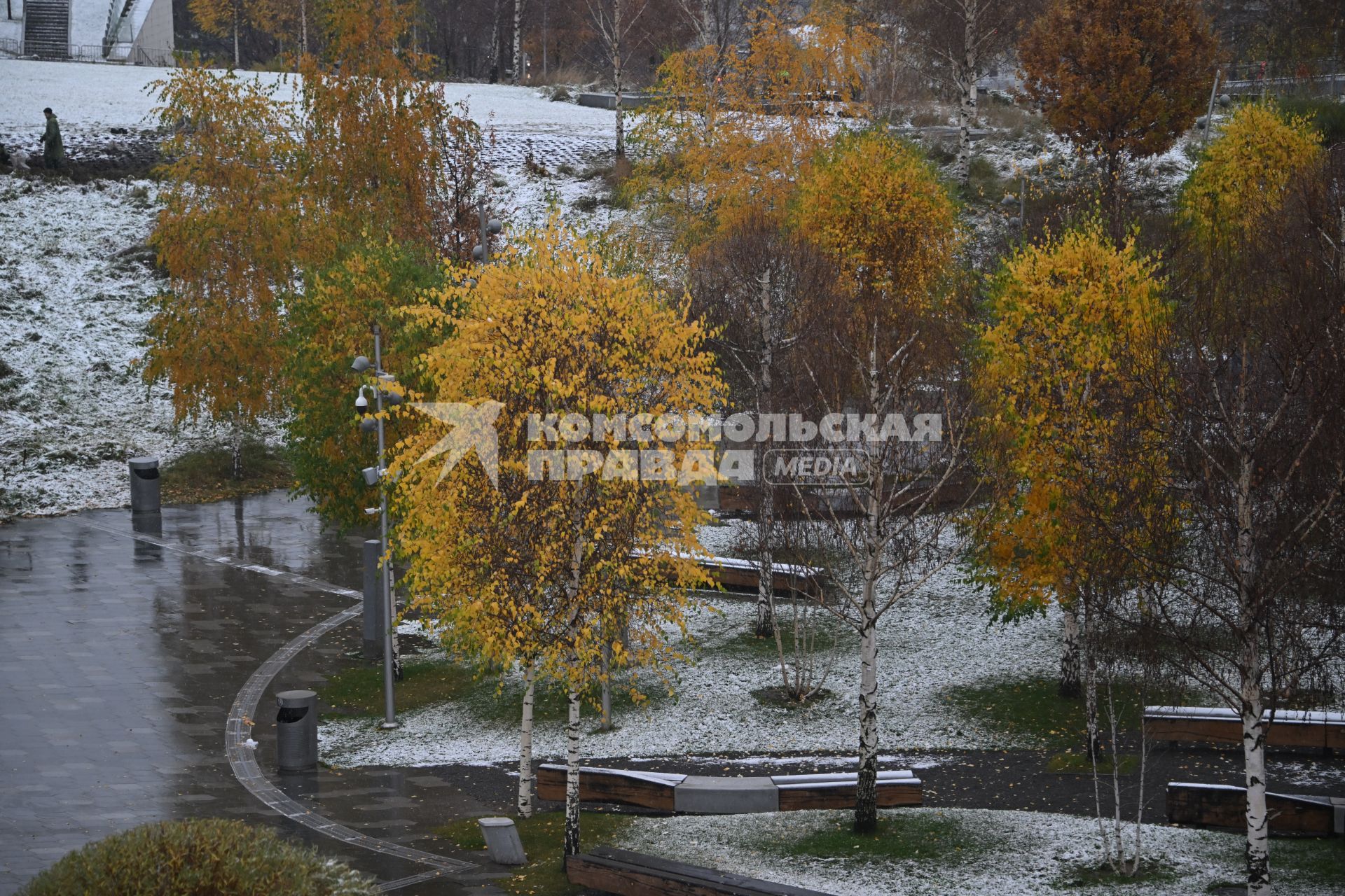 Первый снег в Москве