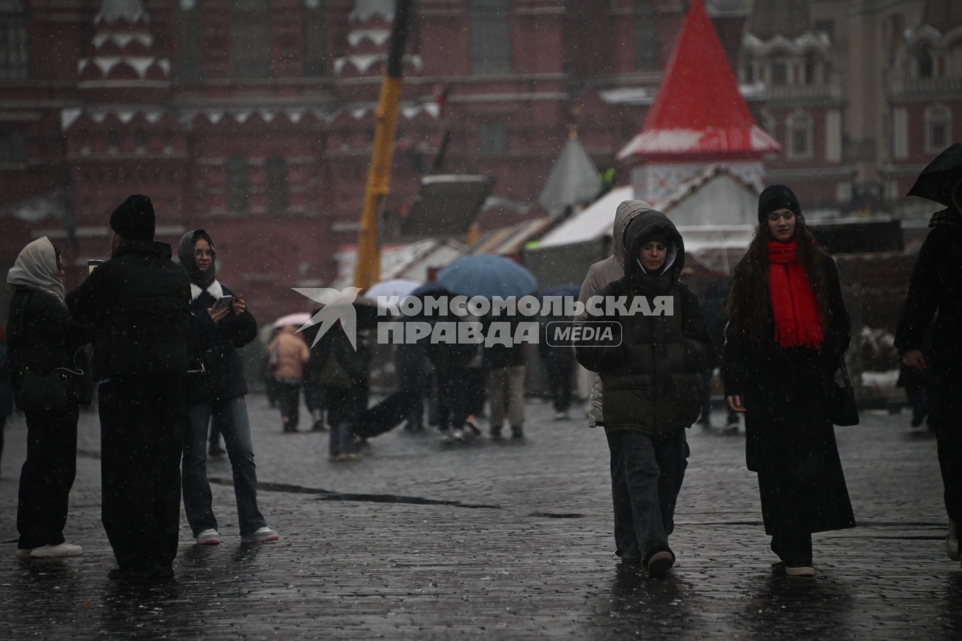 Первый снег в Москве