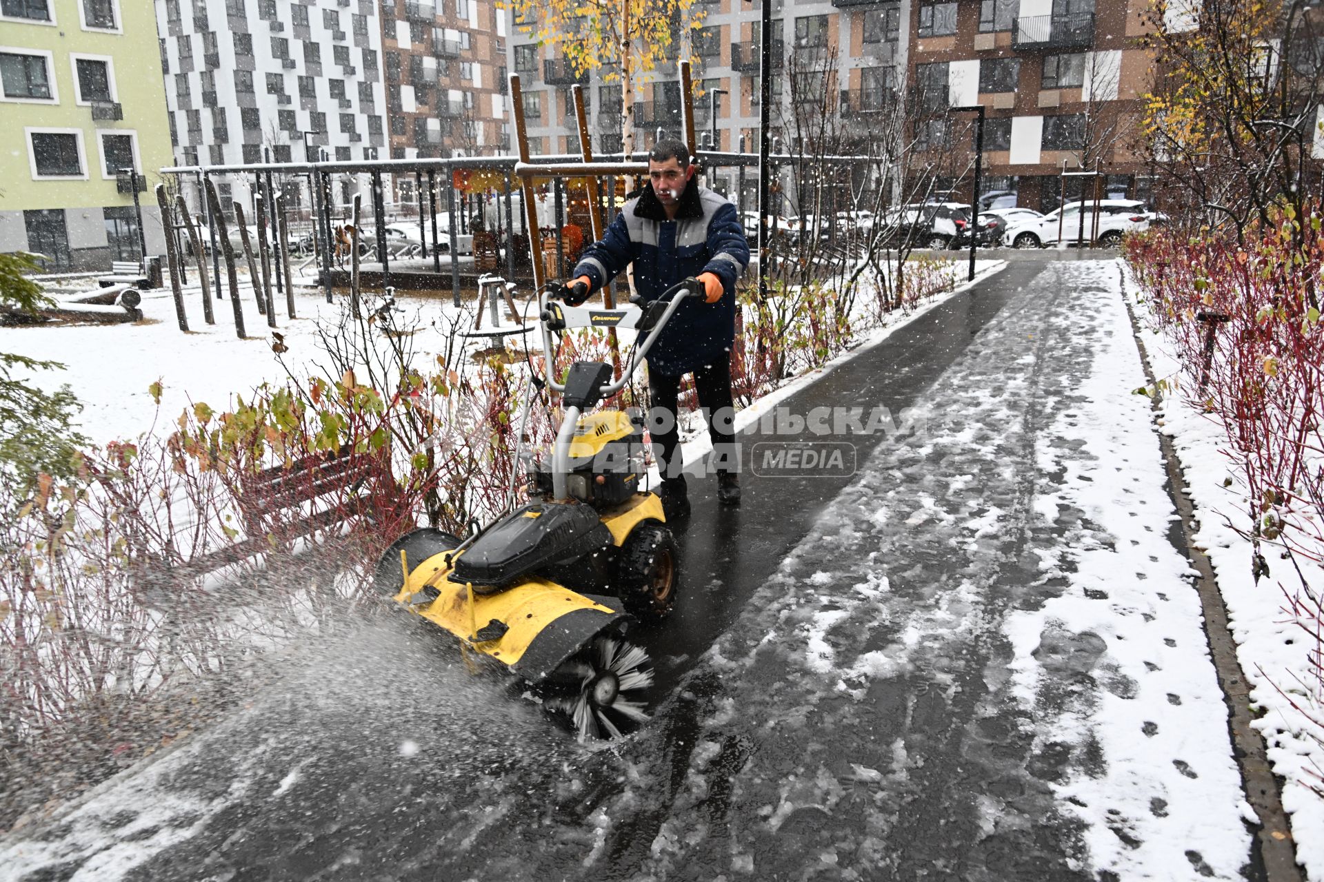 Первый снег в Москве