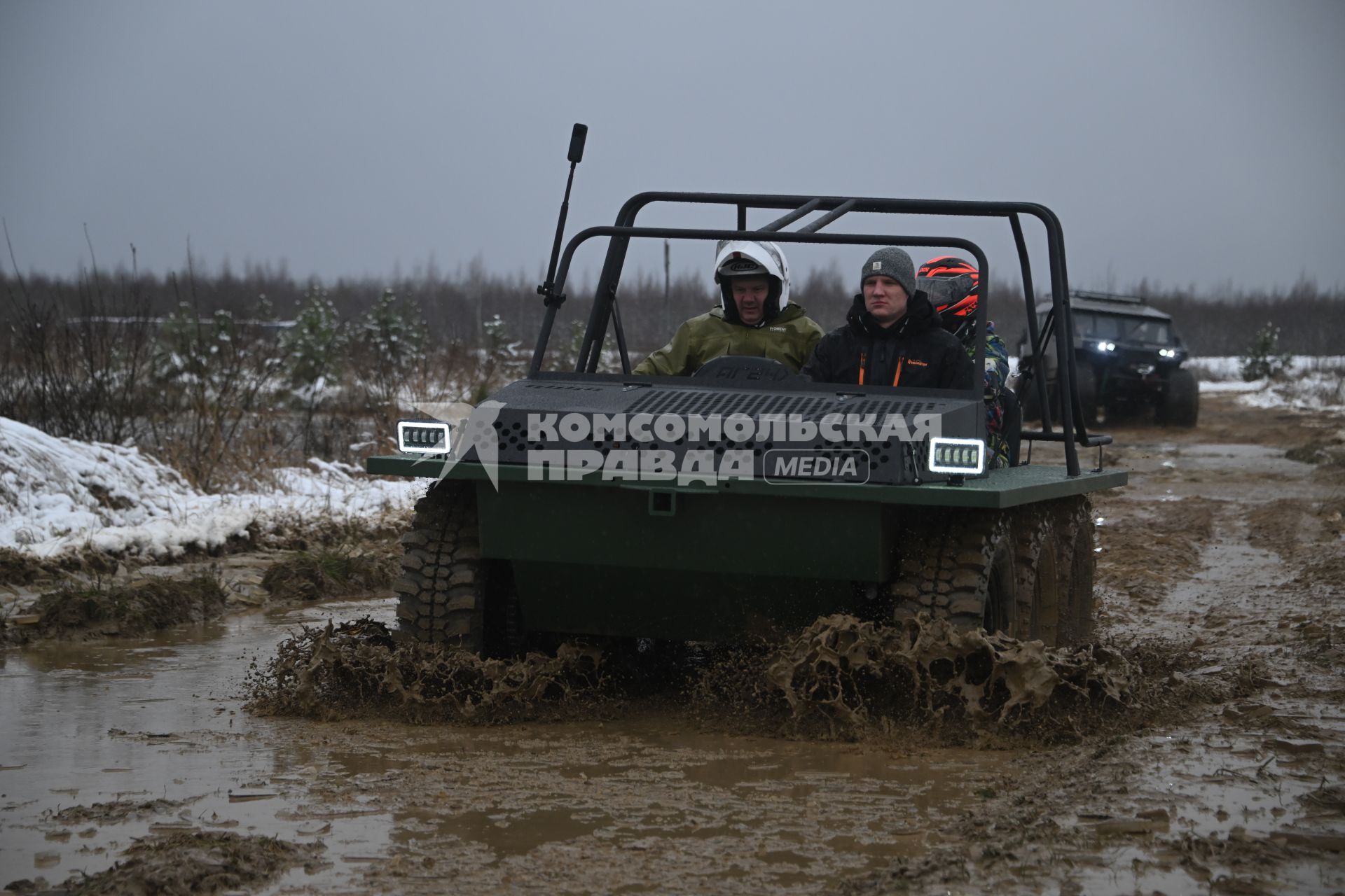 Пресс-тур в рамках выставки вездеходов в парке \"Патриот\"