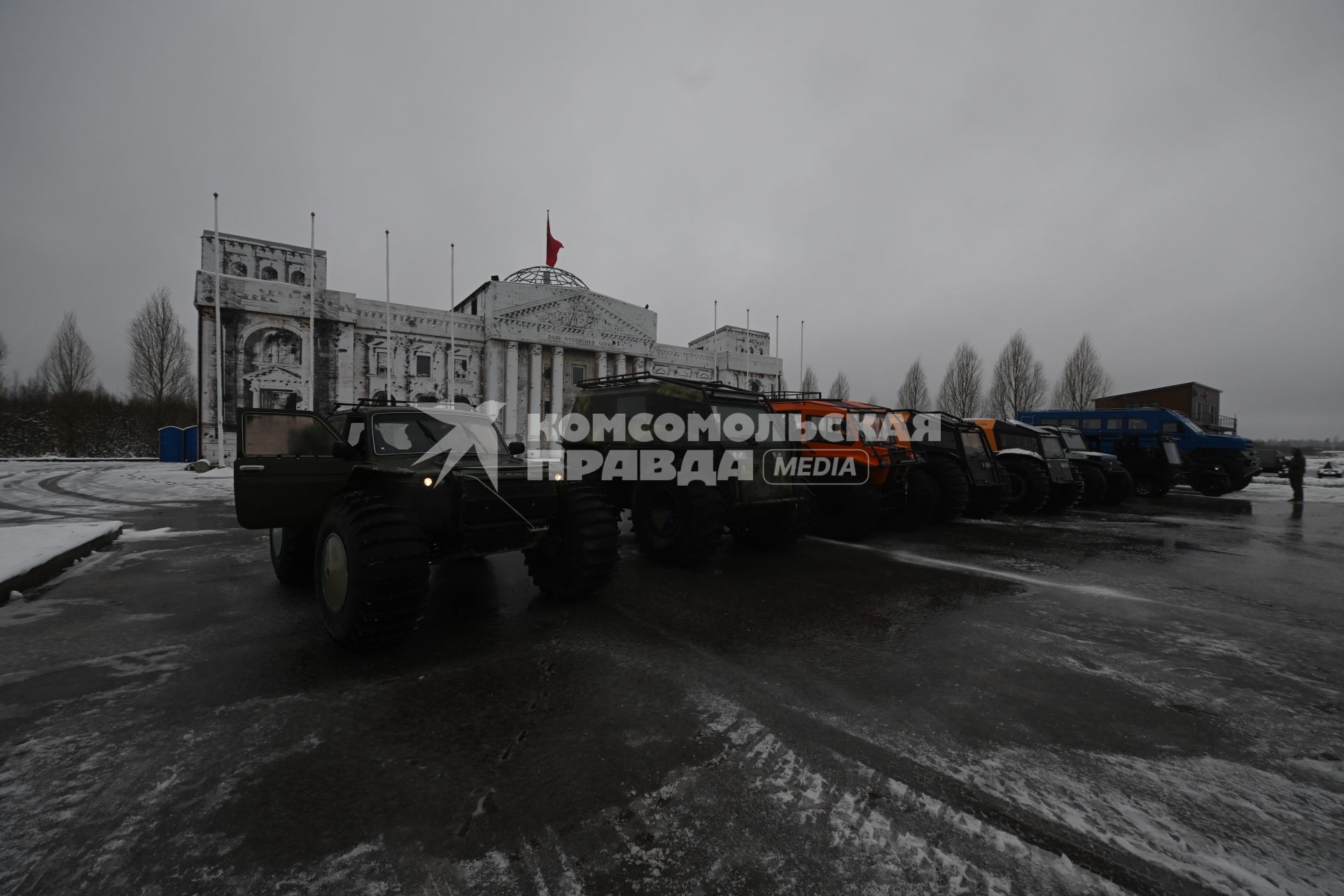 Пресс-тур в рамках выставки вездеходов в парке \"Патриот\"