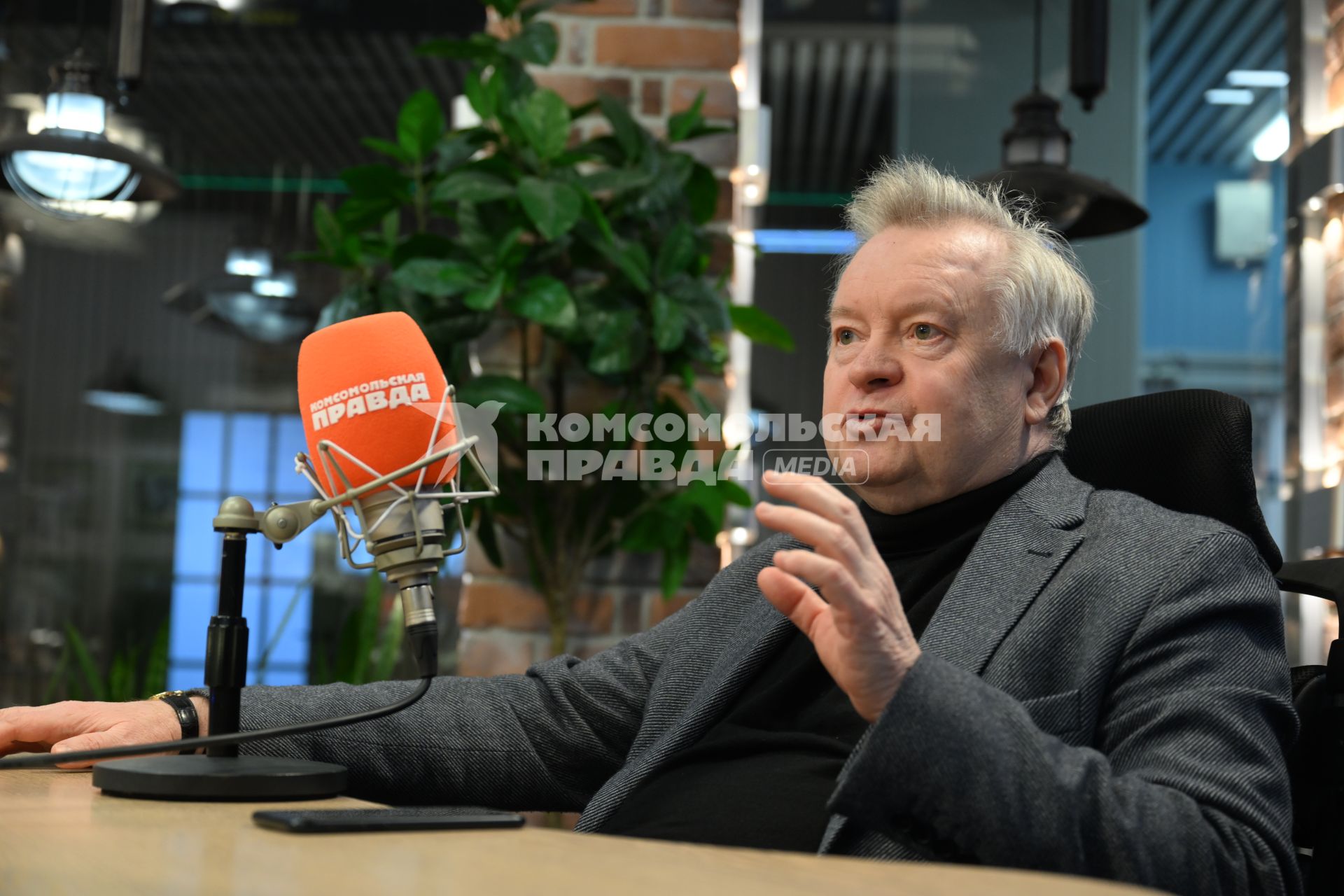 Владимир Кисмерёшкин на радиостанции Комсомольская правда\"